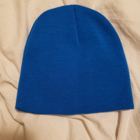 Peanuts Blue Snoopy Beanie Hat - Picture 3 of 5